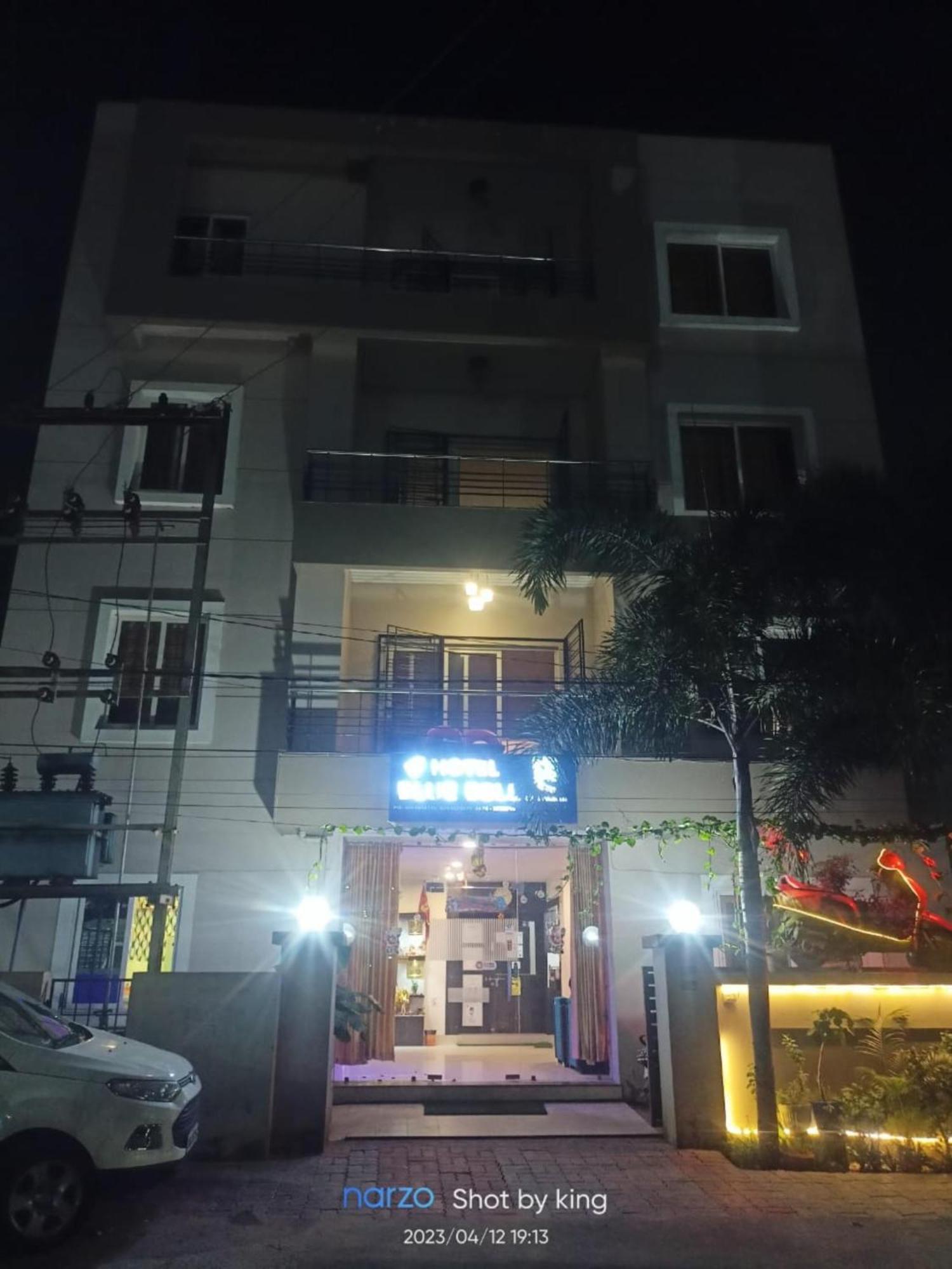 Goroomgo Blue Bell Bhubaneswar - Well Decorated Room -Wifi And Parking Facilities Available Exterior foto