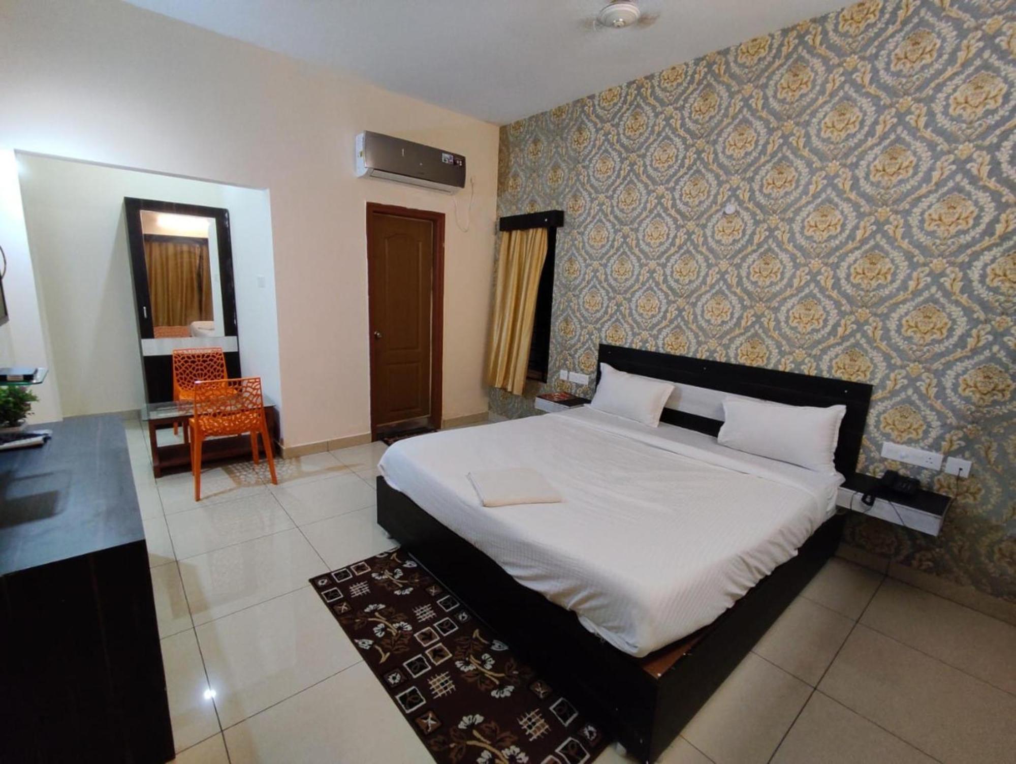Goroomgo Blue Bell Bhubaneswar - Well Decorated Room -Wifi And Parking Facilities Available Exterior foto